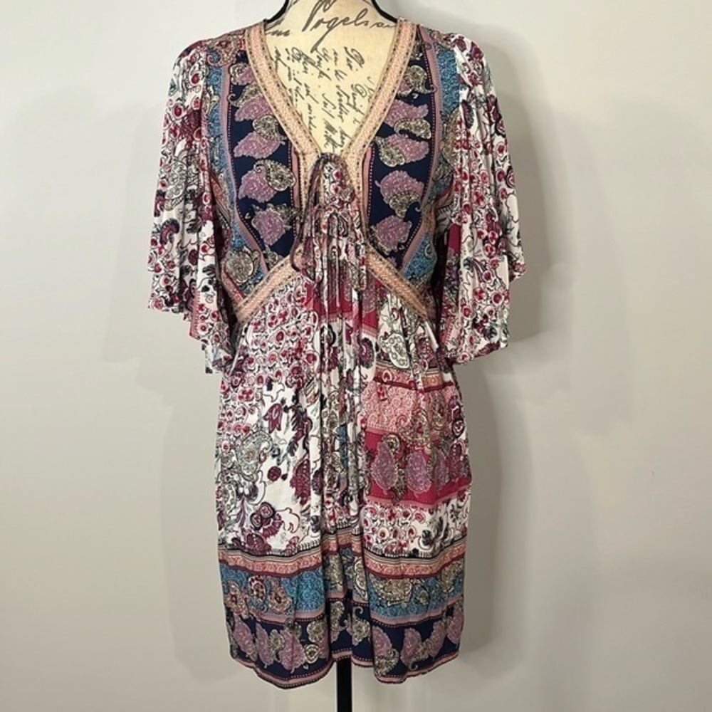 NWOT Coco + Carmen mixed print flutter sleeve dress S/M